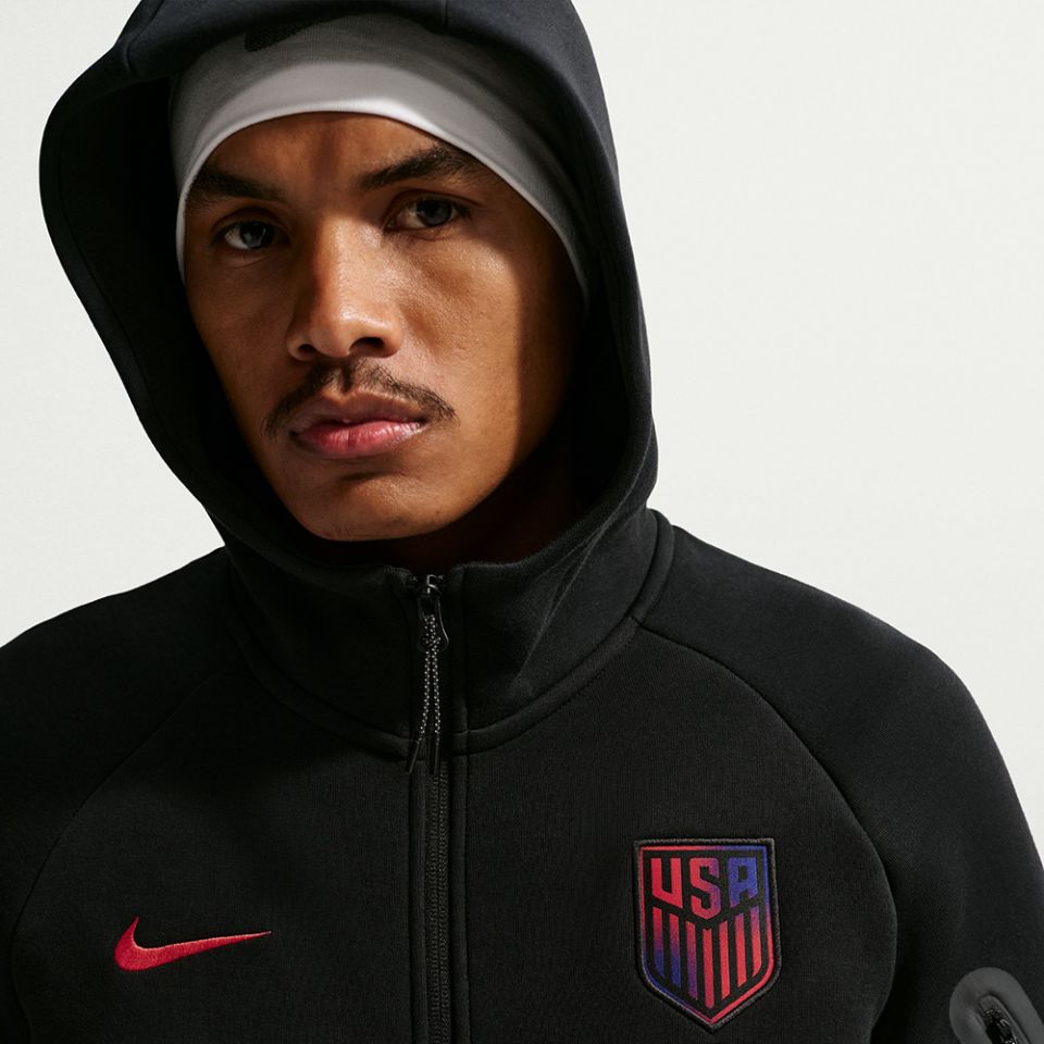 Nike Adult USMNT United States 2026 Tech Fleece Full Zip Hoodie (Black/Red) | SoccerWearhouse